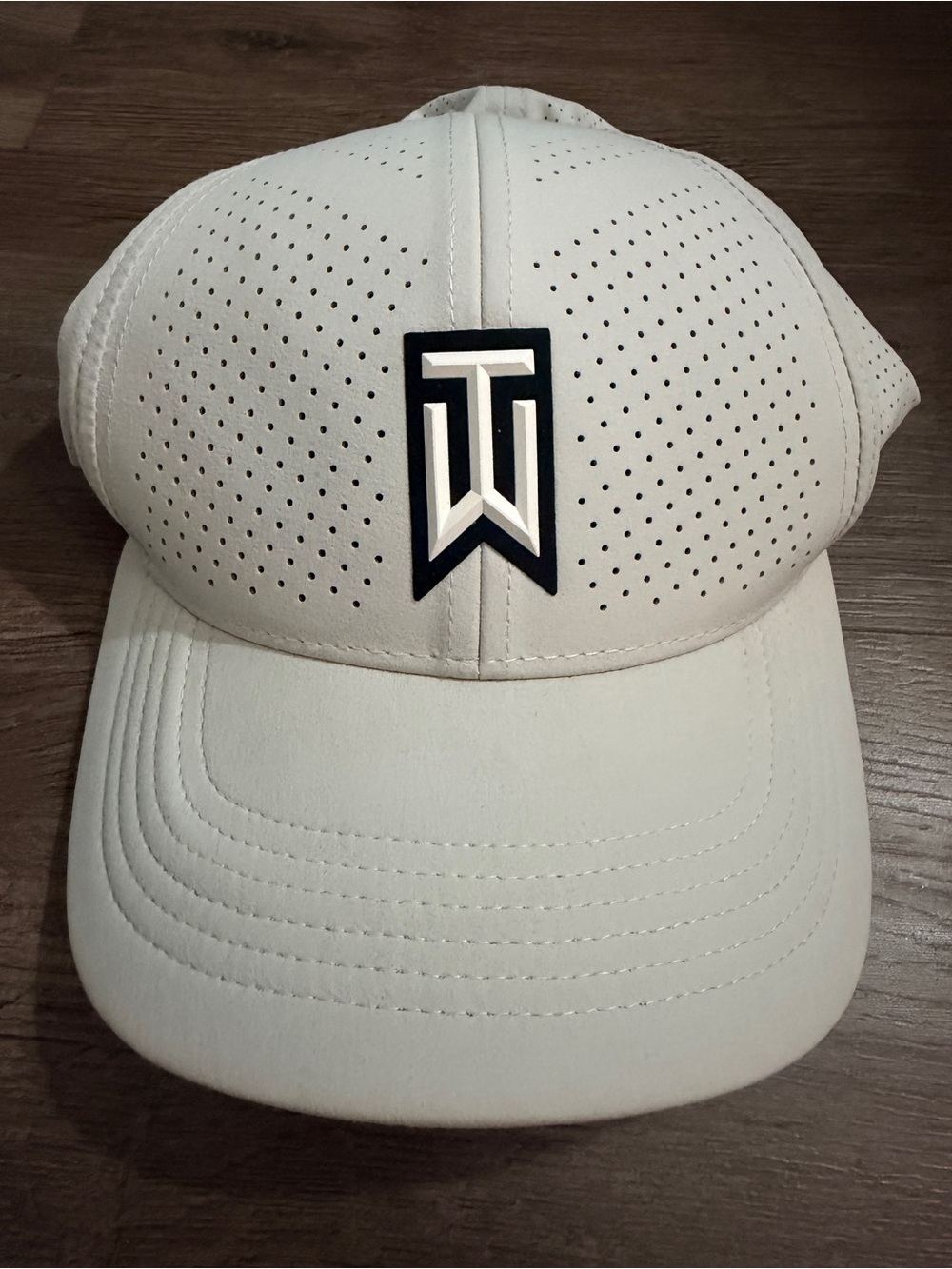 Nike AeroBill Tiger Woods Heritage86 Golf Hat White Dri-FIT Cap Men’s L/XL